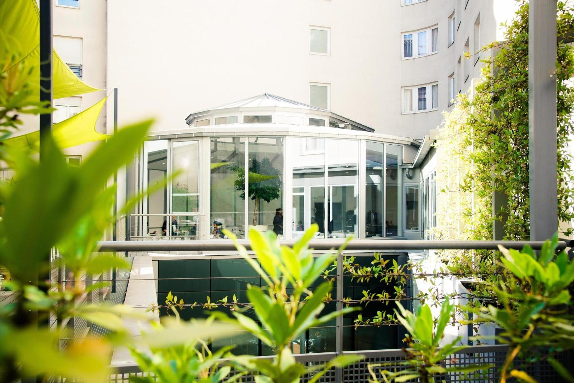 Voco Paris - Porte De Clichy By Ihg Bagian luar foto