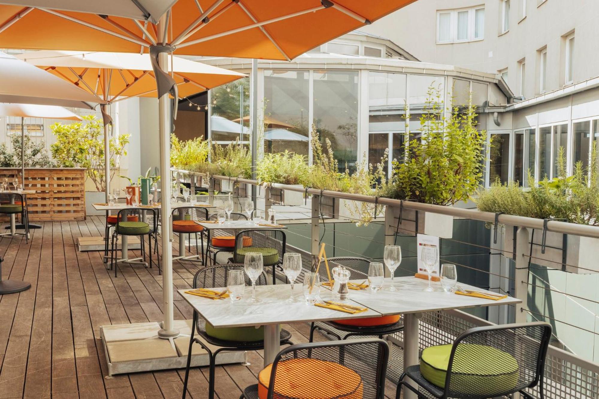 Voco Paris - Porte De Clichy By Ihg Bagian luar foto
